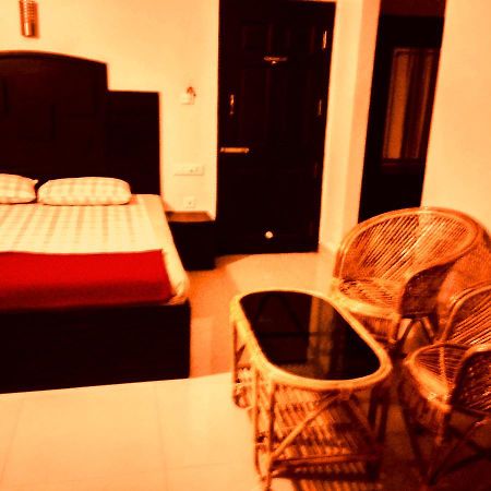 Hotel Royal Nest Vandiperiyar Экстерьер фото