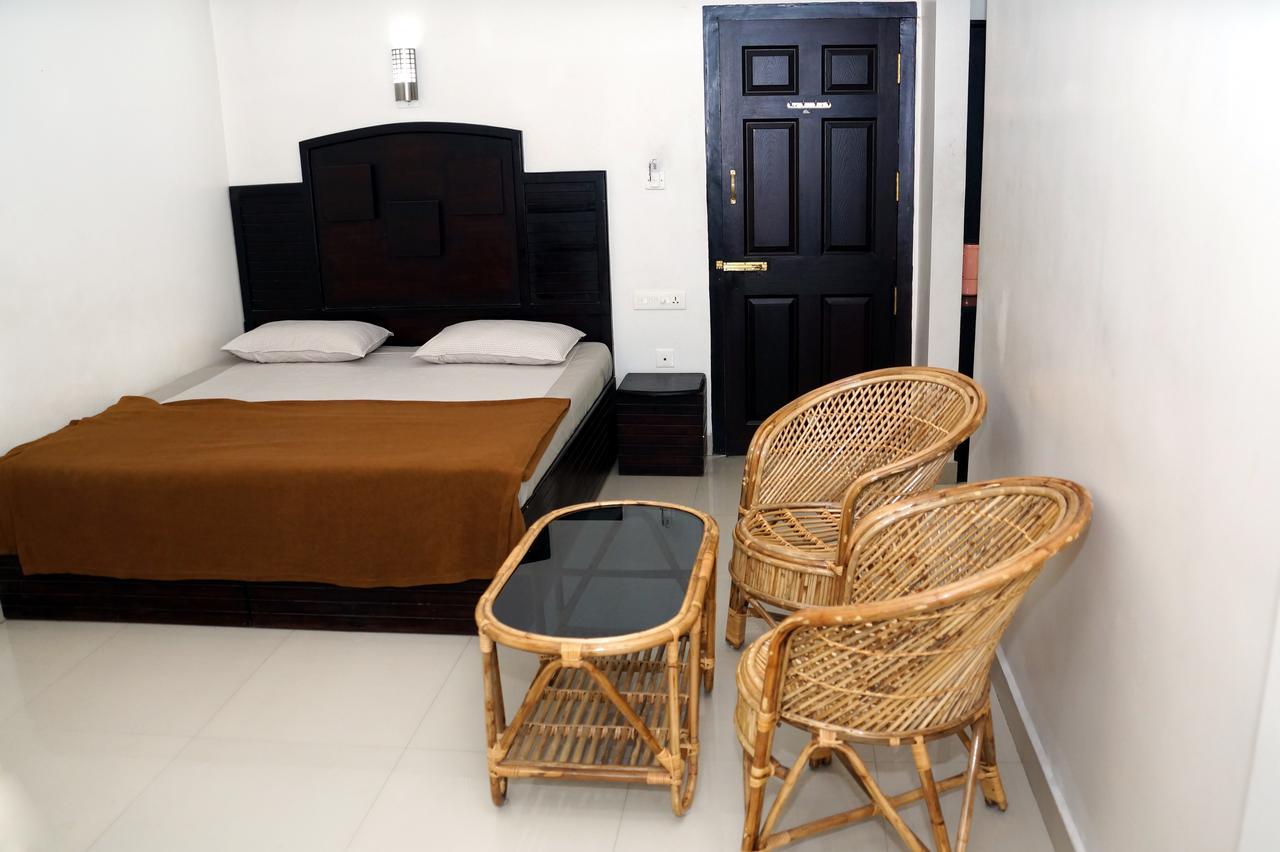 Hotel Royal Nest Vandiperiyar Экстерьер фото