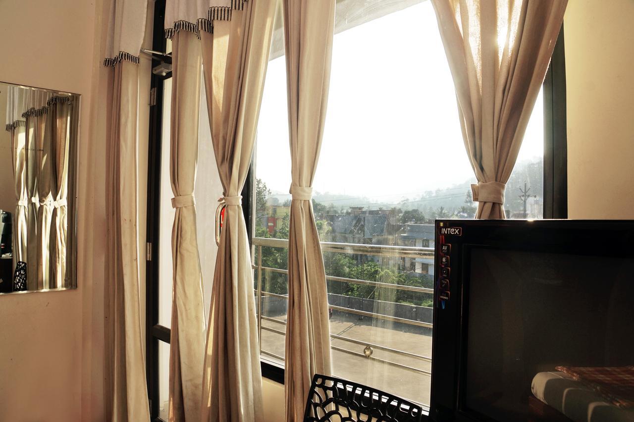 Hotel Royal Nest Vandiperiyar Экстерьер фото