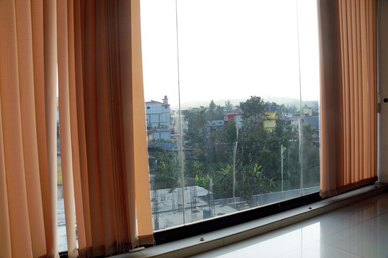 Hotel Royal Nest Vandiperiyar Экстерьер фото