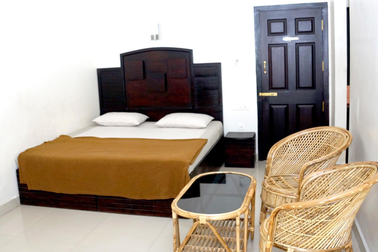 Hotel Royal Nest Vandiperiyar Экстерьер фото