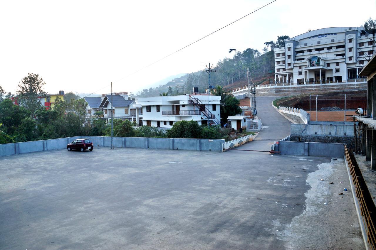Hotel Royal Nest Vandiperiyar Экстерьер фото