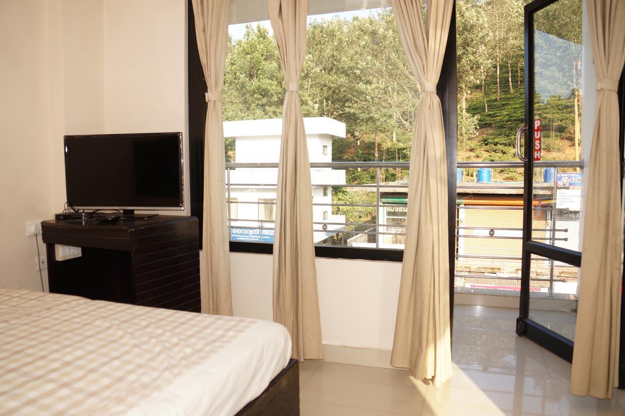 Hotel Royal Nest Vandiperiyar Экстерьер фото